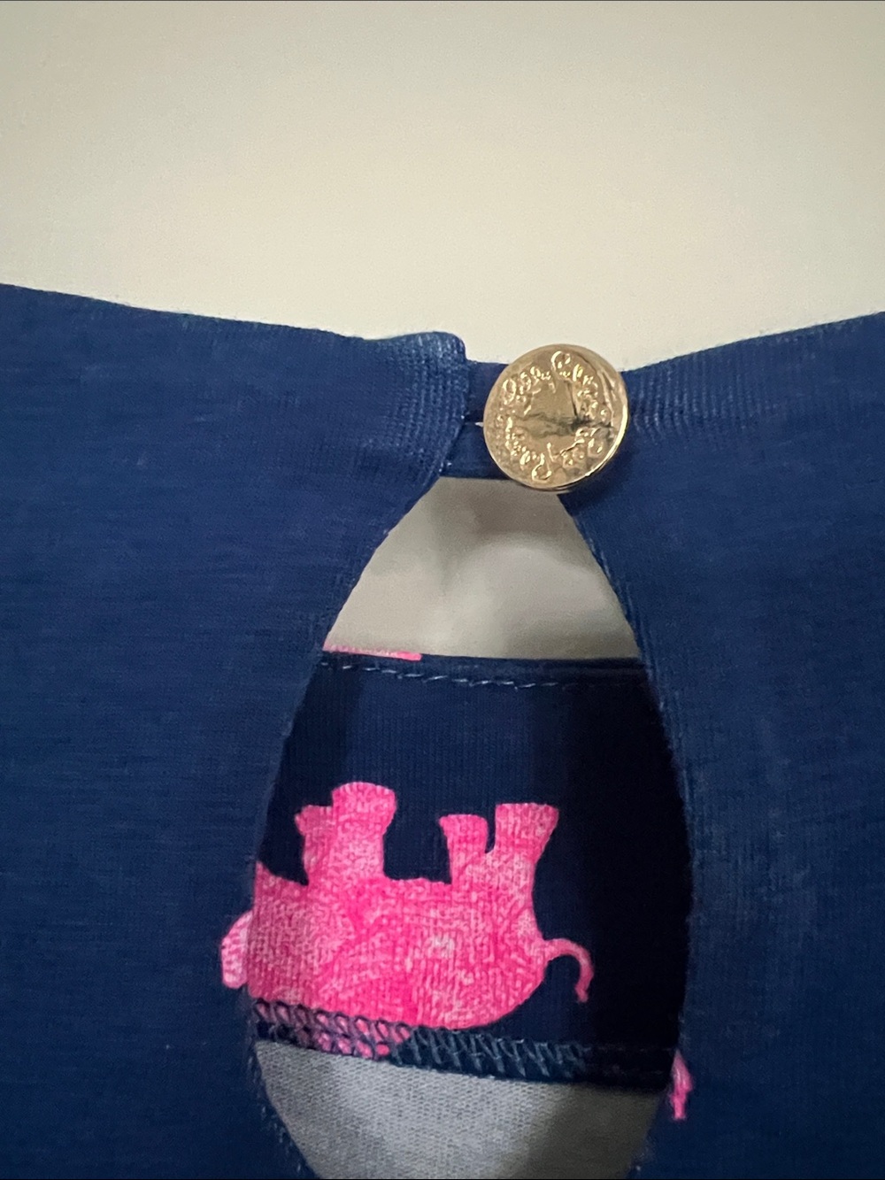 Lilly Pulitzer Navy Top shirt with Pink Elephant Motif XL like new 3/4 sleeve - Picture 5 of 6
